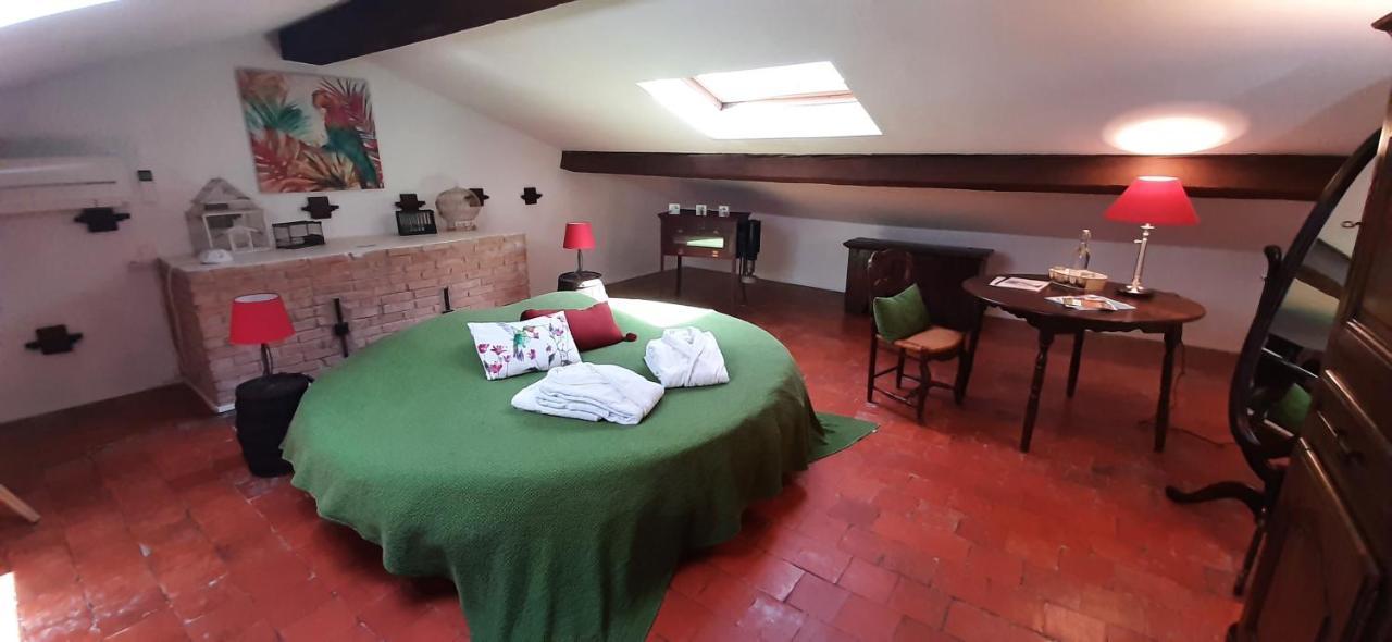 Bed And Breakfast La Grande Lauzade Le Luc Exterior foto