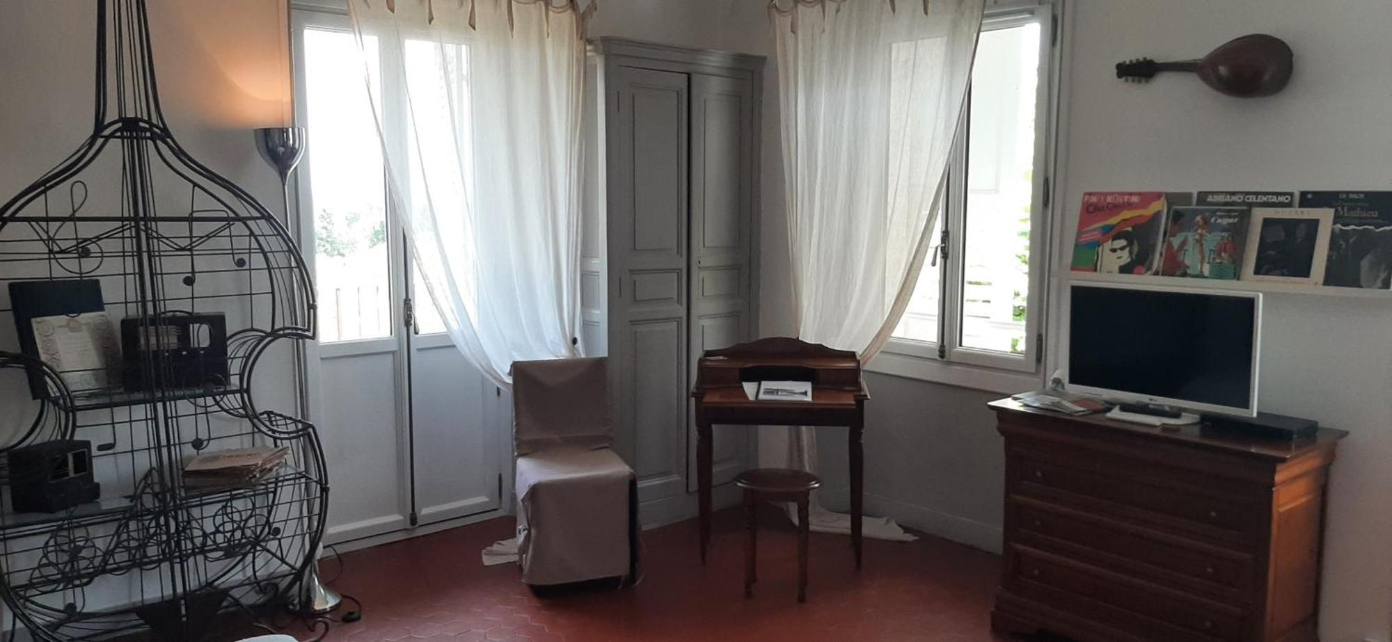 Bed And Breakfast La Grande Lauzade Le Luc Exterior foto